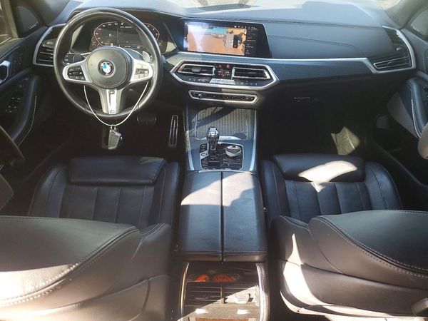 2021 BMW X5 M50i
