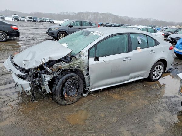 2024 TOYOTA COROLLA — Front 3/4