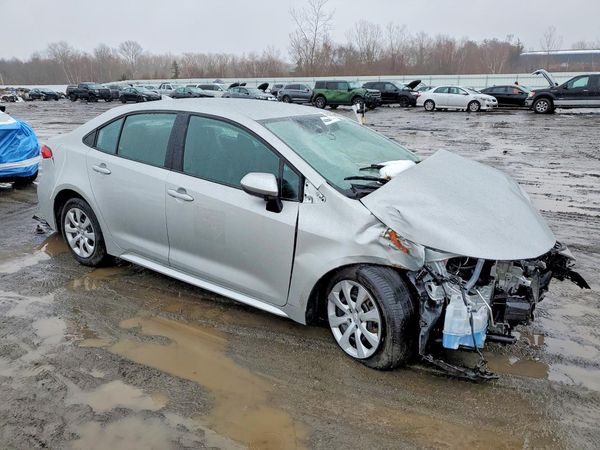2024 TOYOTA COROLLA — Passenger 3/4