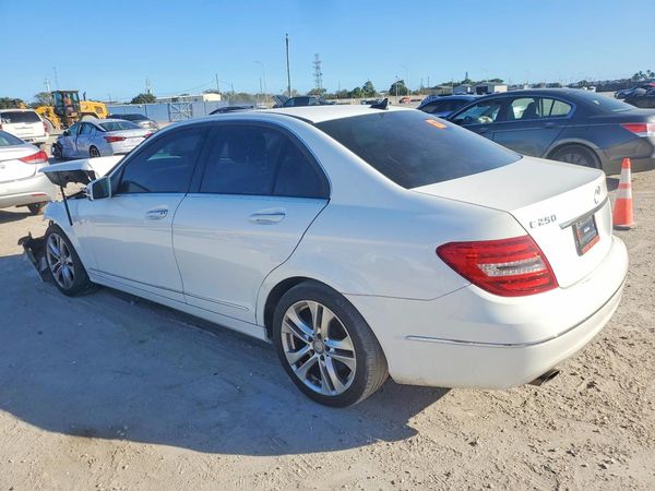 2013 MERCEDES-BENZ C C250