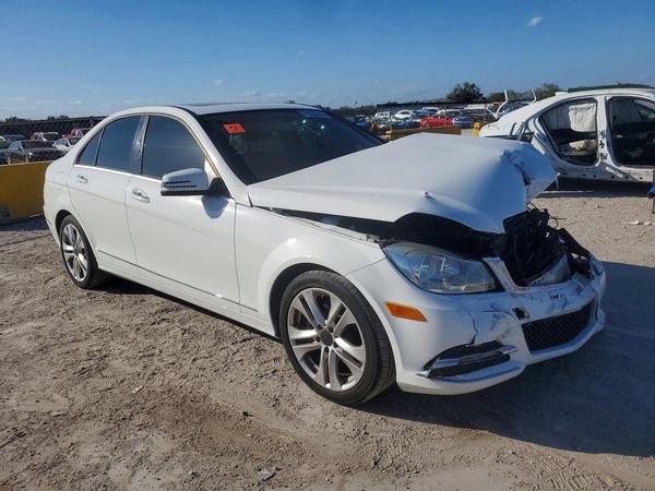 2013 MERCEDES-BENZ C C250