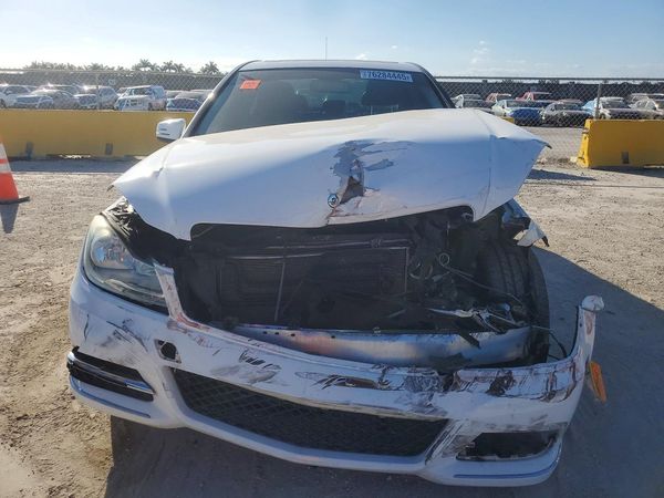 2013 MERCEDES-BENZ C C250