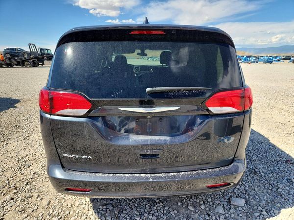 2019 CHRYSLER PACIFICA LX