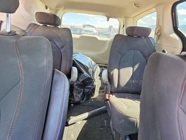 2019 CHRYSLER PACIFICA LX