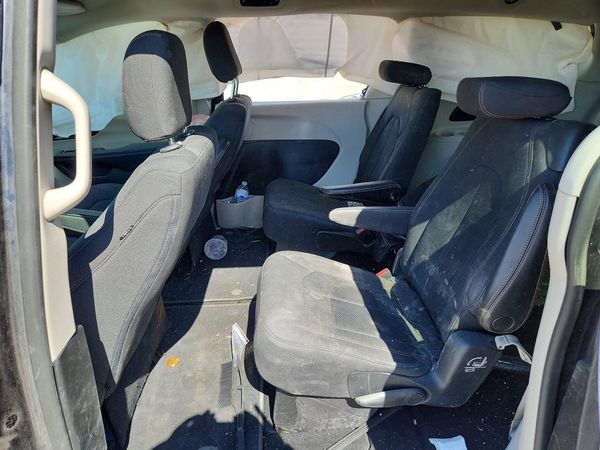 2019 CHRYSLER PACIFICA LX