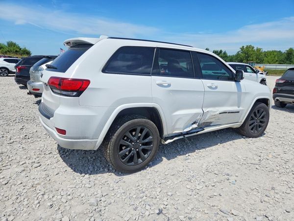 2018 JEEP GRAND CHEROKEE LAREDO 4X4