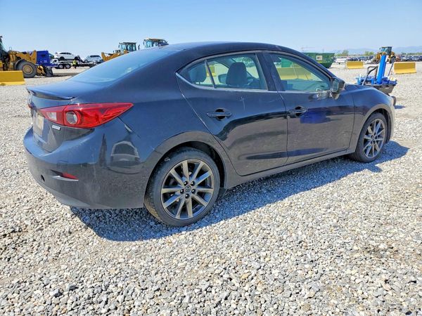 2018 MAZDA 3 Touring