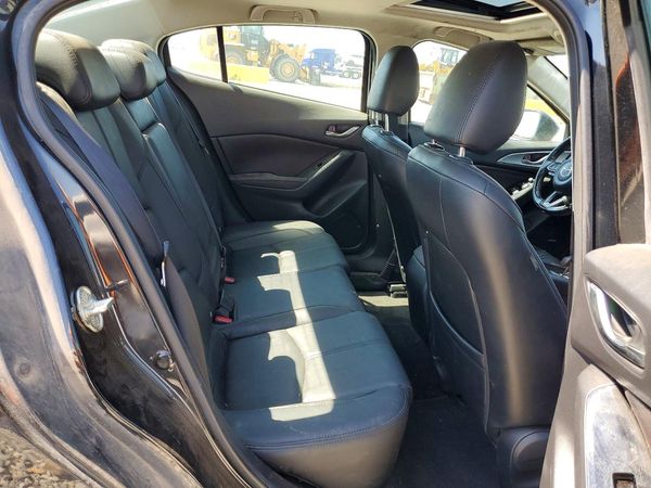 2018 MAZDA 3 Touring