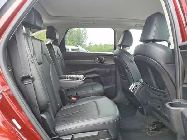 2025 KIA SORENTO