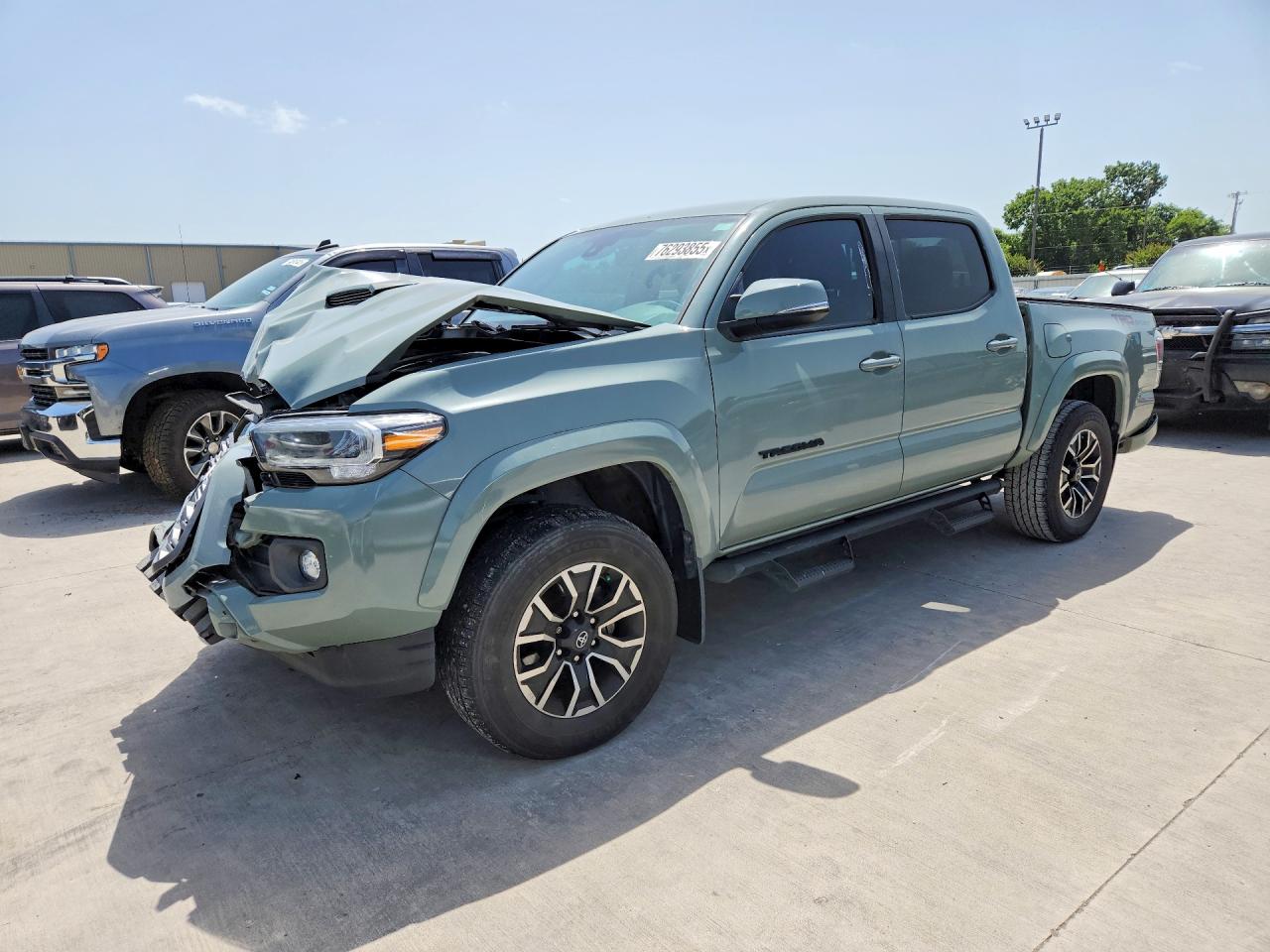 2022 TOYOTA TACOMA SR5