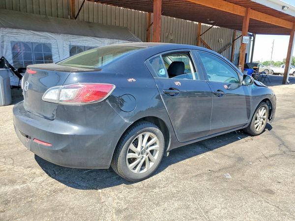 2013 MAZDA 3 Touring/GS