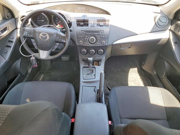 2013 MAZDA 3 Touring/GS
