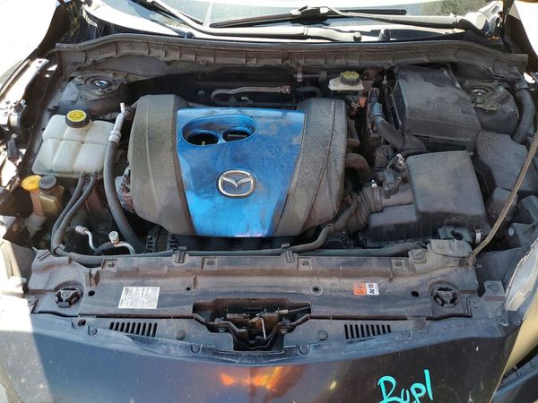 2013 MAZDA 3 Touring/GS
