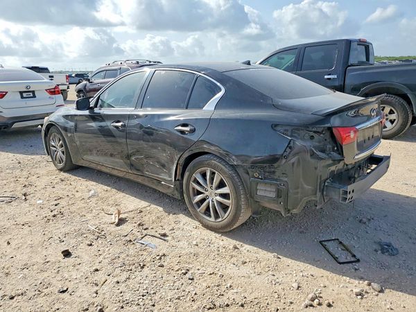 2015 INFINITI Q50