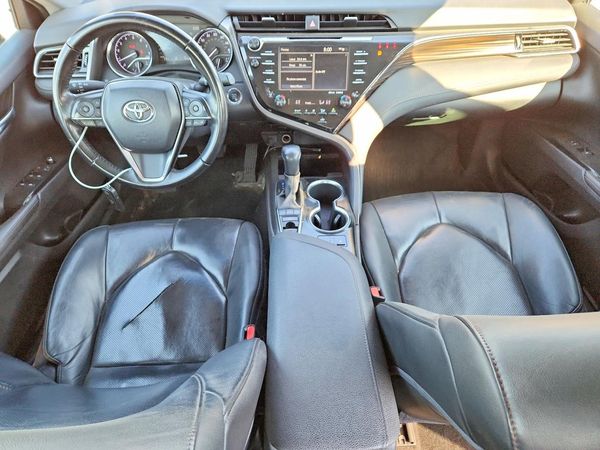 2020 TOYOTA CAMRY XLE