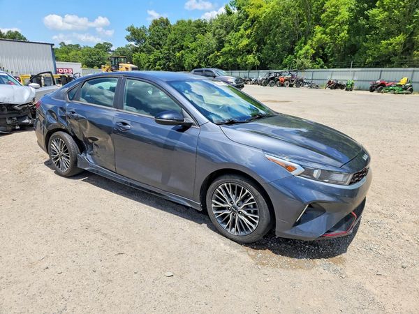2022 KIA FORTE GT Line