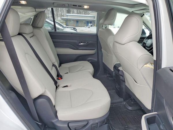 2025 TOYOTA GRAND HIGHLANDER