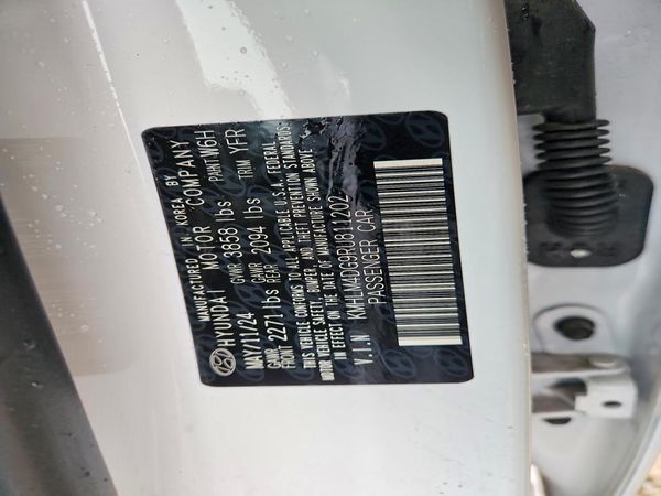 2024 HYUNDAI ELANTRA SEL