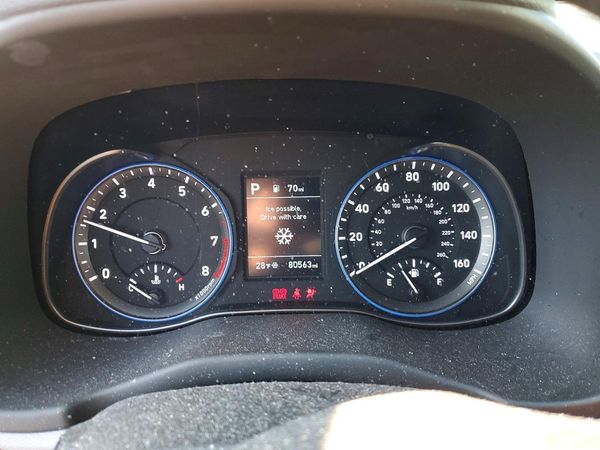 2021 HYUNDAI KONA SE