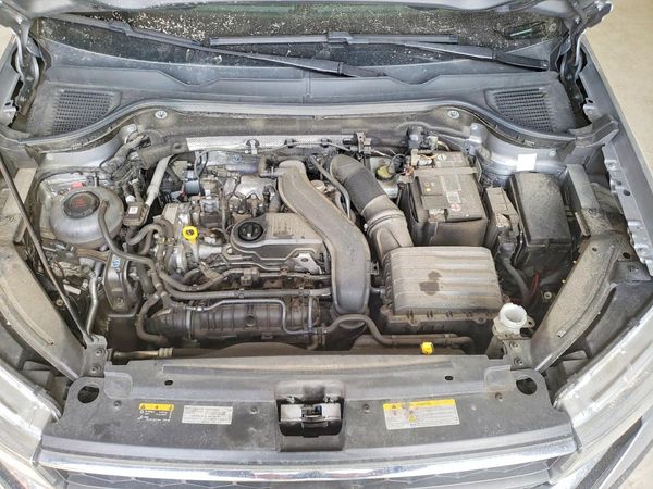 2022 VOLKSWAGEN TAOS SE — Engine bay