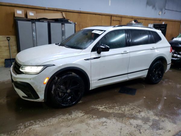 2024 VOLKSWAGEN TIGUAN 4Motion SE R-Line Black