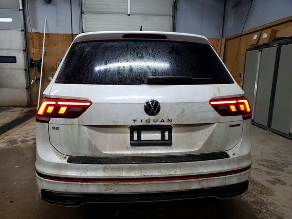 2024 VOLKSWAGEN TIGUAN 4Motion SE R-Line Black