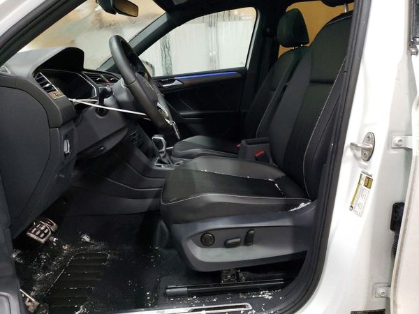2024 VOLKSWAGEN TIGUAN 4Motion SE R-Line Black