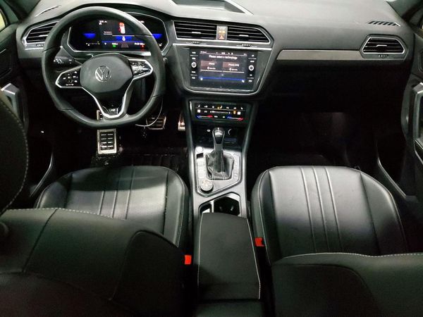 2024 VOLKSWAGEN TIGUAN 4Motion SE R-Line Black