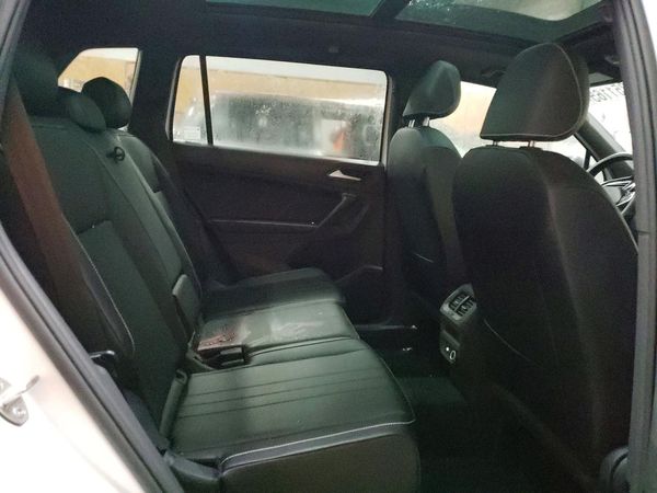 2024 VOLKSWAGEN TIGUAN 4Motion SE R-Line Black