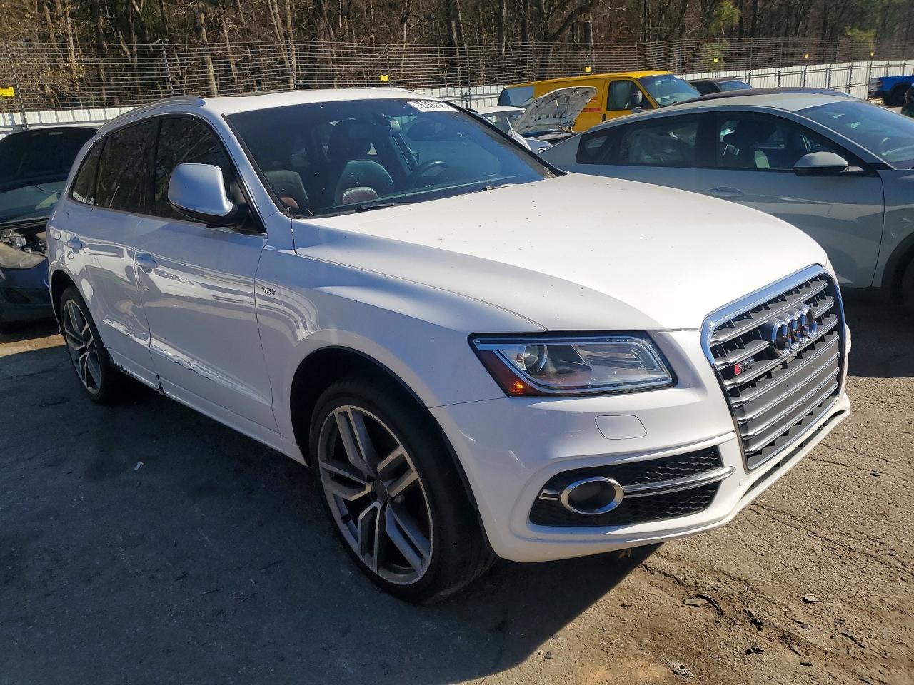 2014 AUDI SQ5 Premium Plus