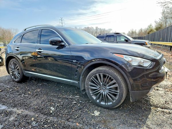 2017 INFINITI QX70