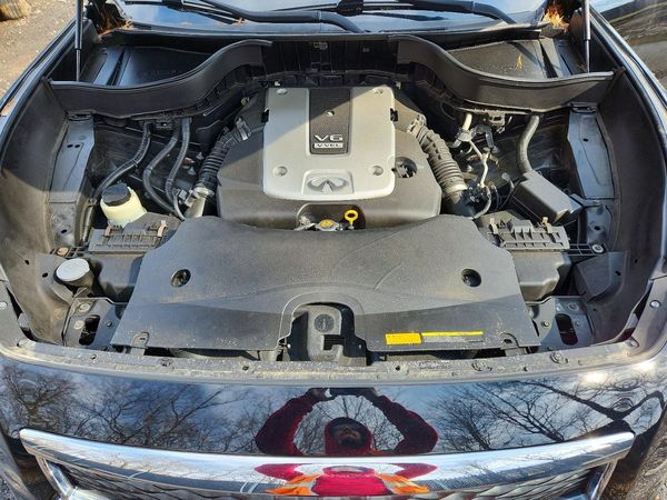 2017 INFINITI QX70