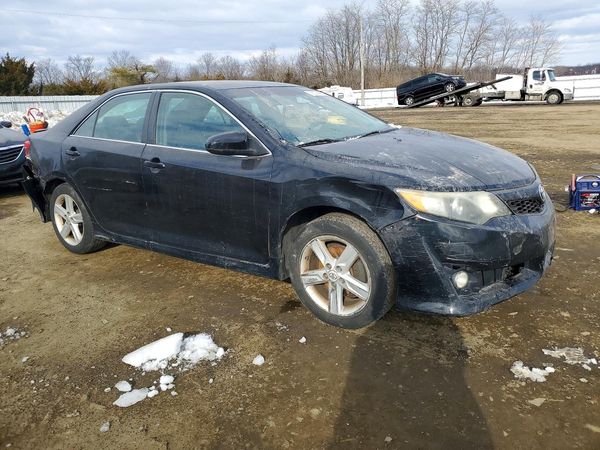 2013 TOYOTA CAMRY