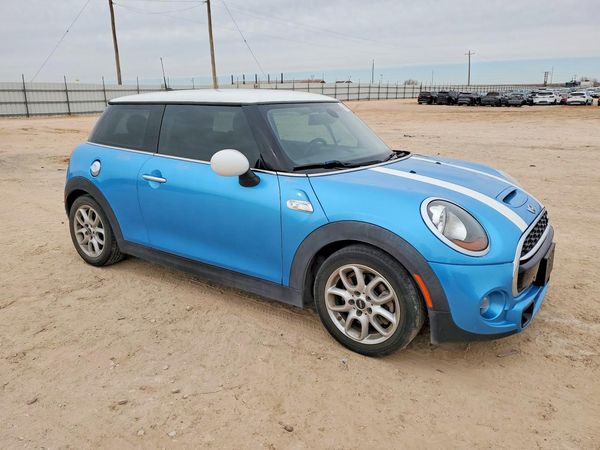 2017 MINI COOPER