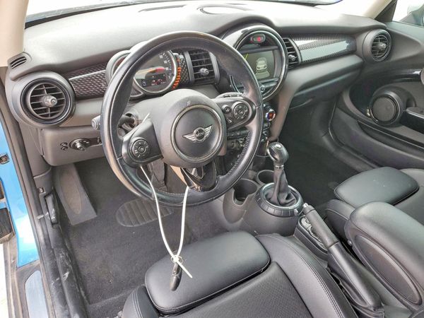 2017 MINI COOPER