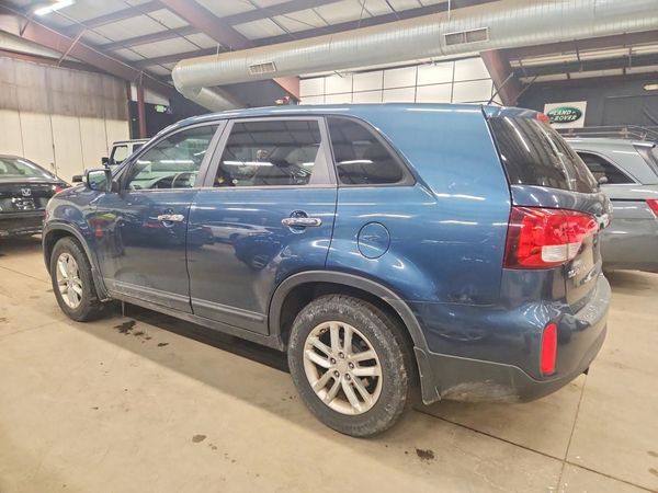 2014 KIA SORENTO Base/ LX