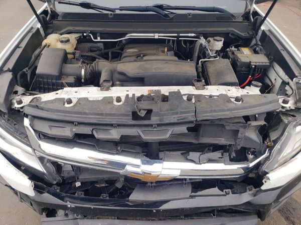 2021 CHEVROLET COLORADO Work Truck — Engine bay