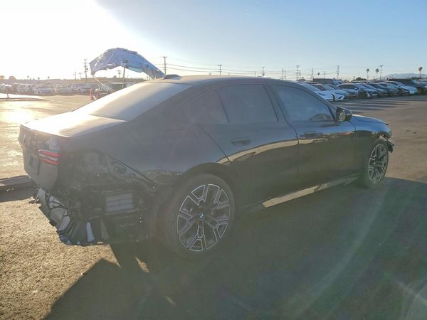 2025 BMW 530