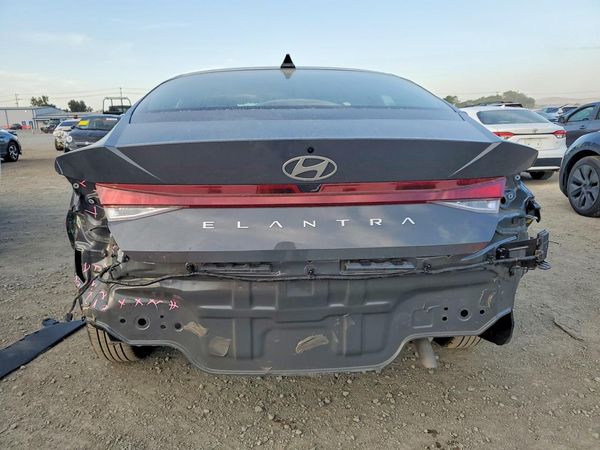 2025 HYUNDAI ELANTRA