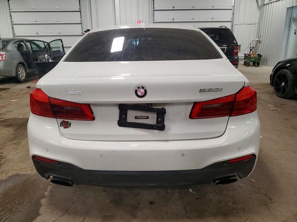 2019 BMW 530
