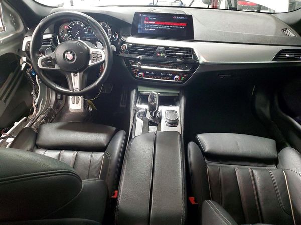 2019 BMW 530