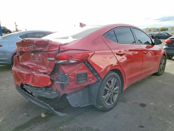 2018 HYUNDAI ELANTRA