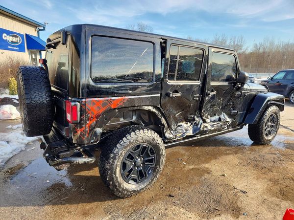 2016 JEEP WRANGLER UNLIMITED SAHARA 4X4
