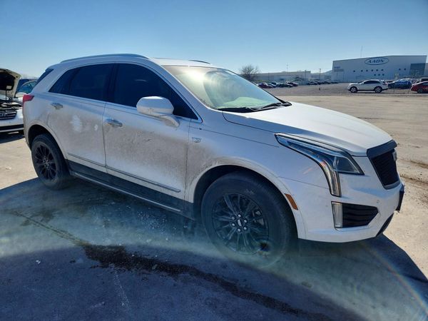 2017 CADILLAC XT5
