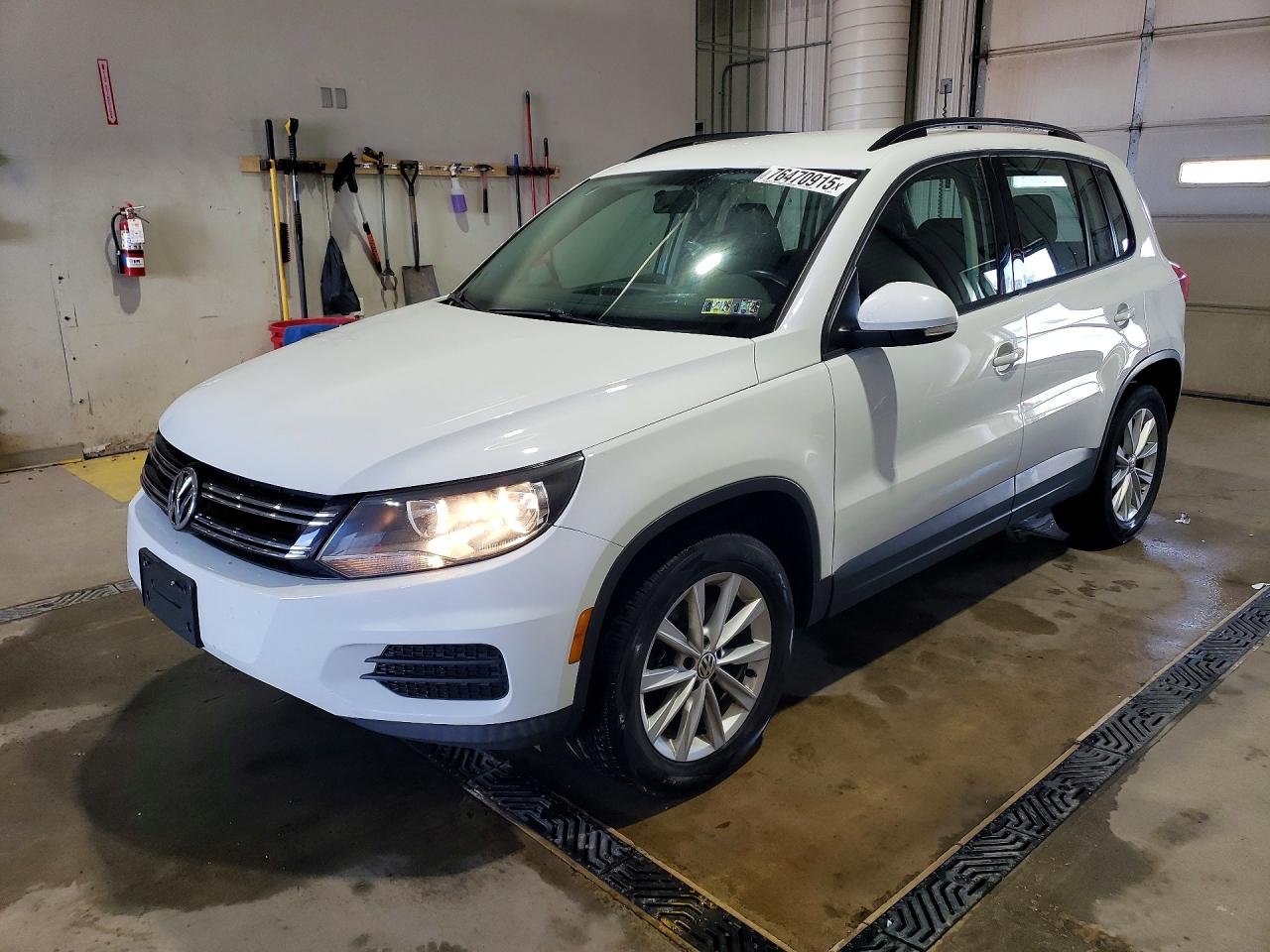 2017 VOLKSWAGEN TIGUAN