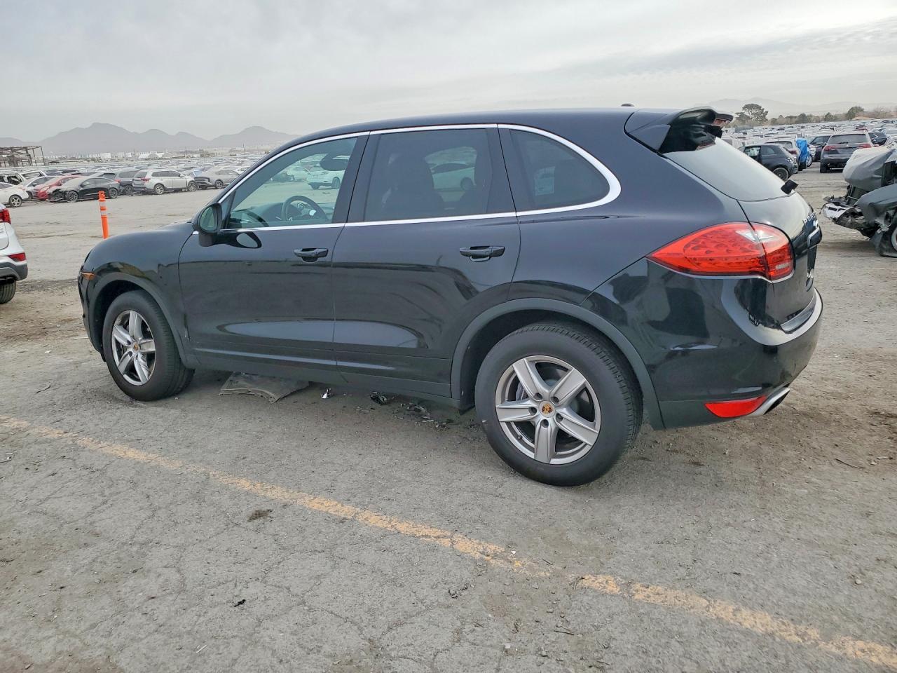 2014 PORSCHE CAYENNE