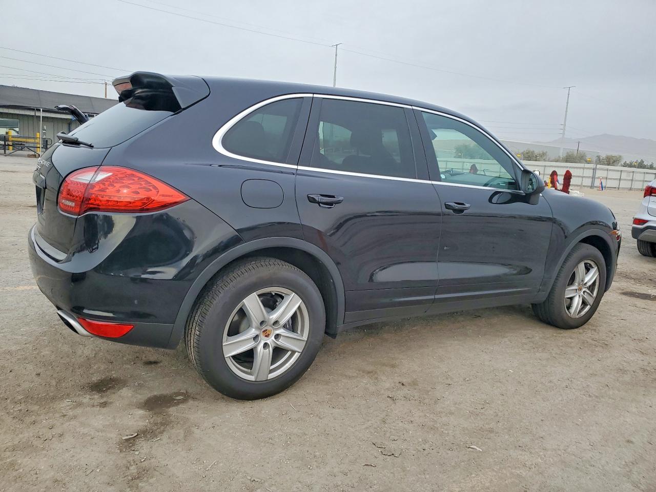 2014 PORSCHE CAYENNE