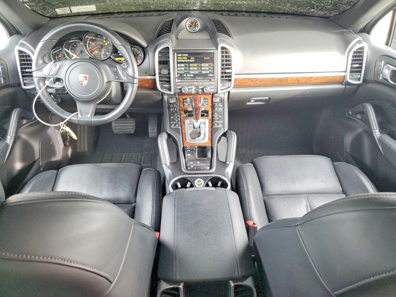 2014 PORSCHE CAYENNE