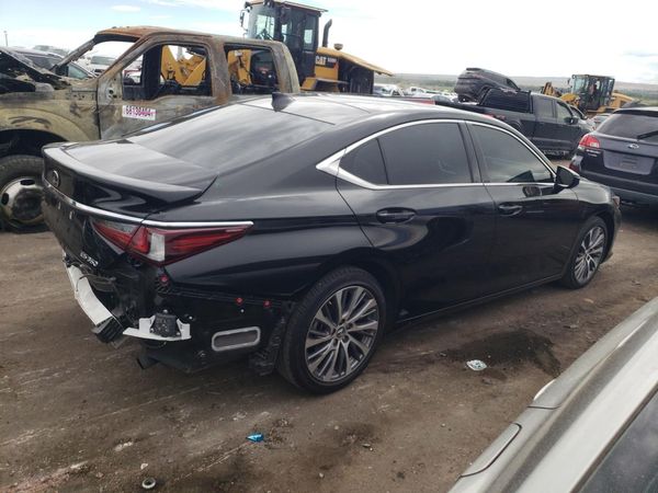 2021 LEXUS ES