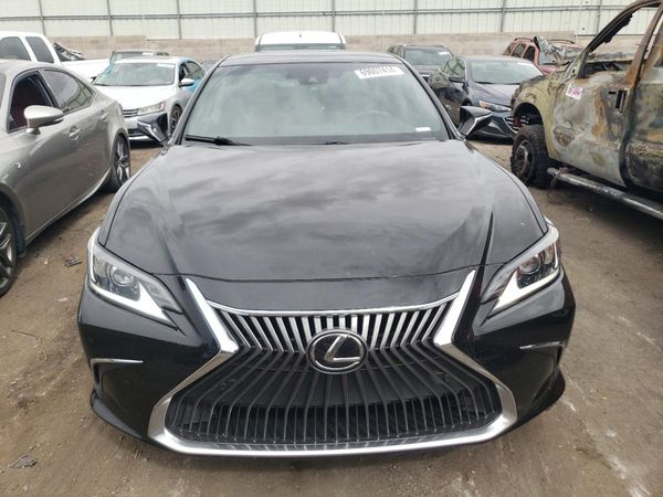 2021 LEXUS ES